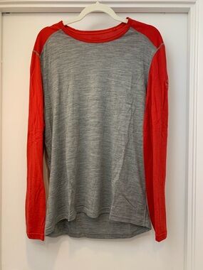 Icebreaker Gray & Red Long Sleeve  Top